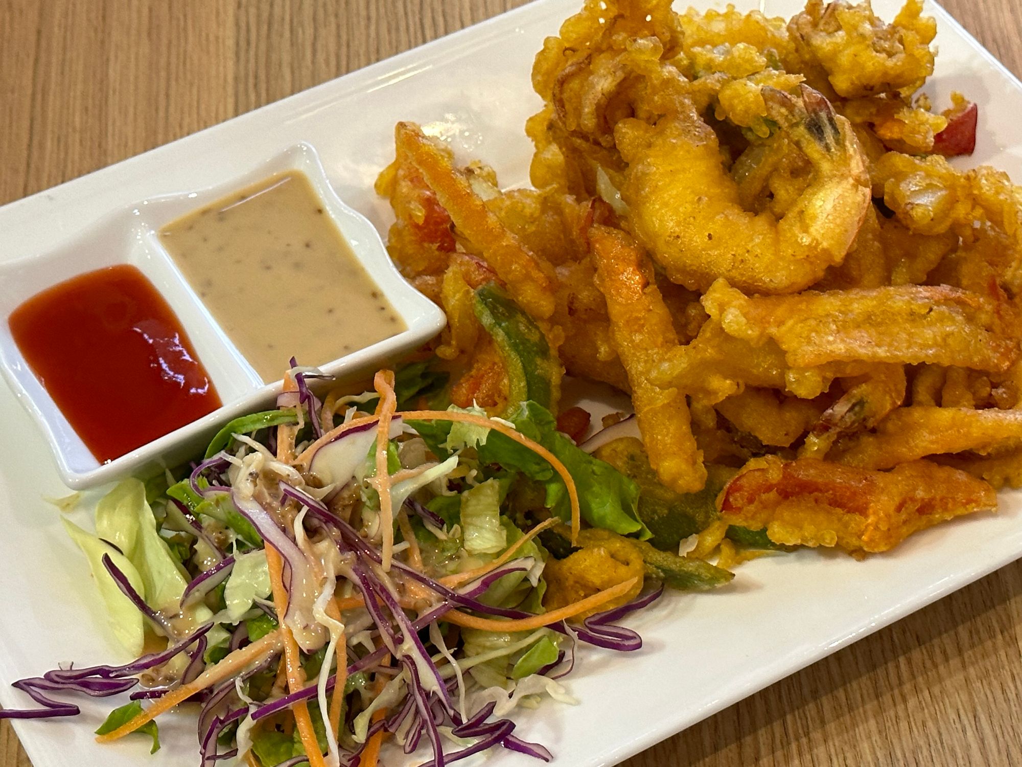 Cat Ba Mixed Tempura: A Culinary Delight from the Depths of the Sea