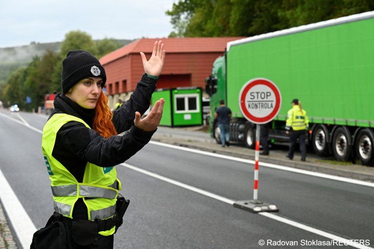 Austrians and Czechs Reinforce Border Controls with Slovakia Amid Migration Concerns