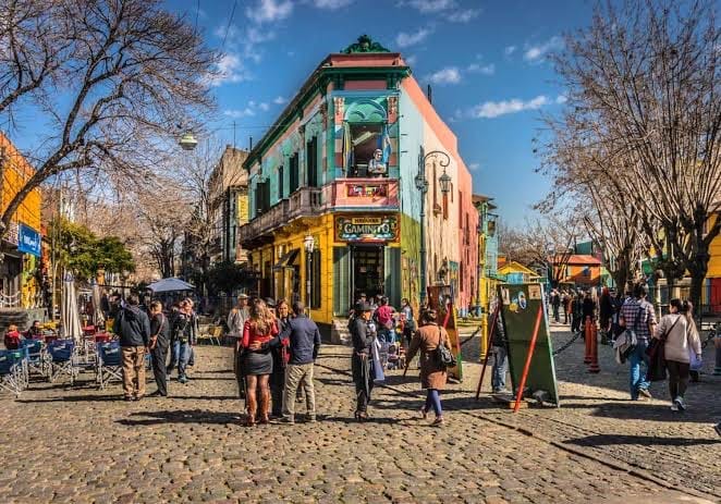 Unleashing Creativity in the Heartbeat of Argentina: The Vibrant Artistry and Rhythms of Buenos Aires post image