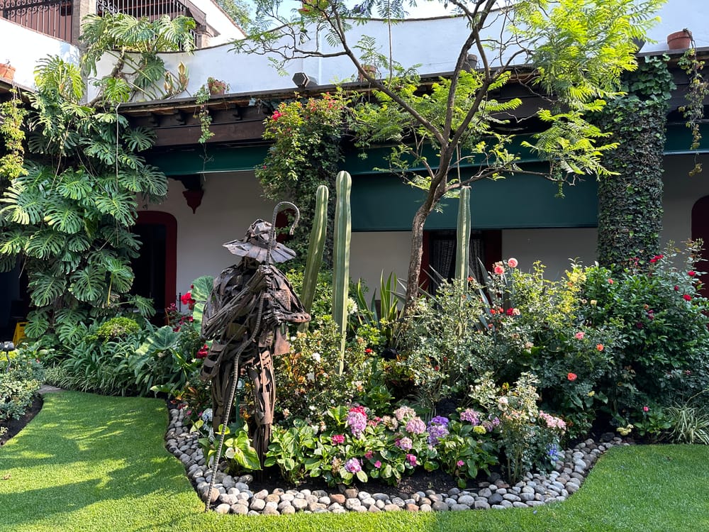 The Blooming Aesthetics of Mexico City's Al Fresco Dining post image