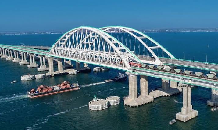 Day 509 of Russia-Ukraine War: Crisis Strikes the Vital Crimean Bridge post image