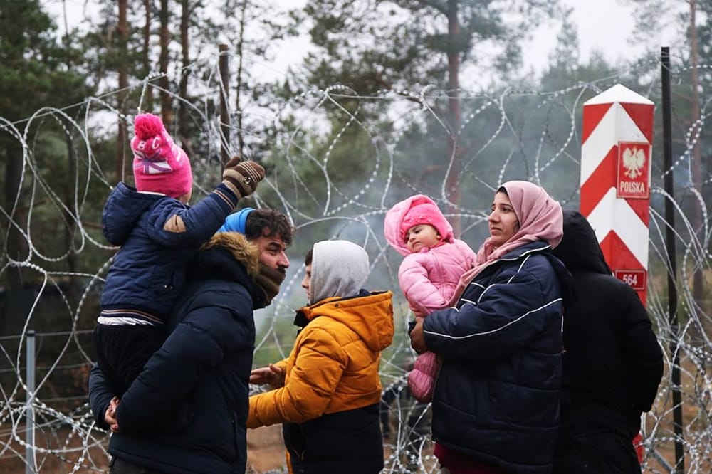 Polish Officials Accused of Selling Visas to Migrants post image