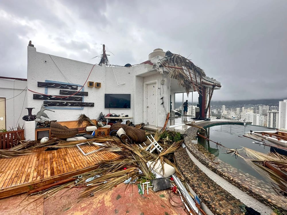 Unprecedented Fury: Hurricane Otis Knocks Acapulco to its Knees post image