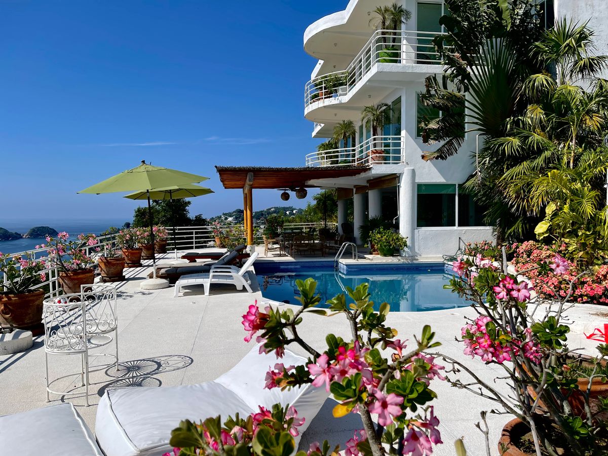 The Benefits of Living and Practicing a Healthy Eco-Lifestyle on Mexico's Pacific Coast