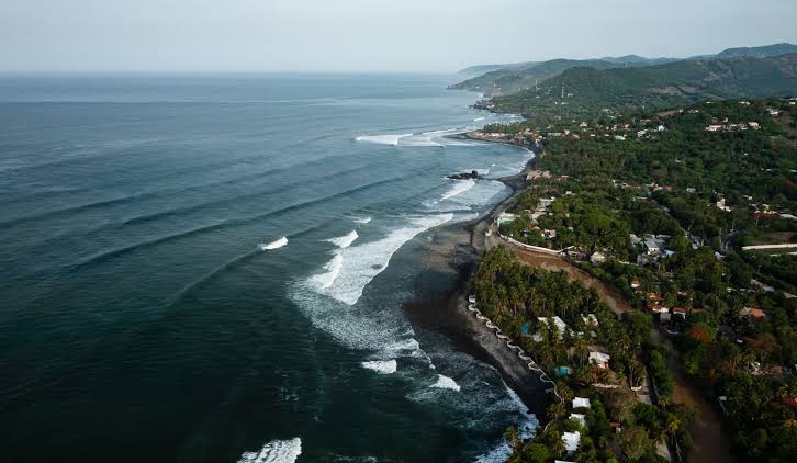 Unearth Hidden Treasures: El Salvador's Cliffside Paradises Await Your Dream Project