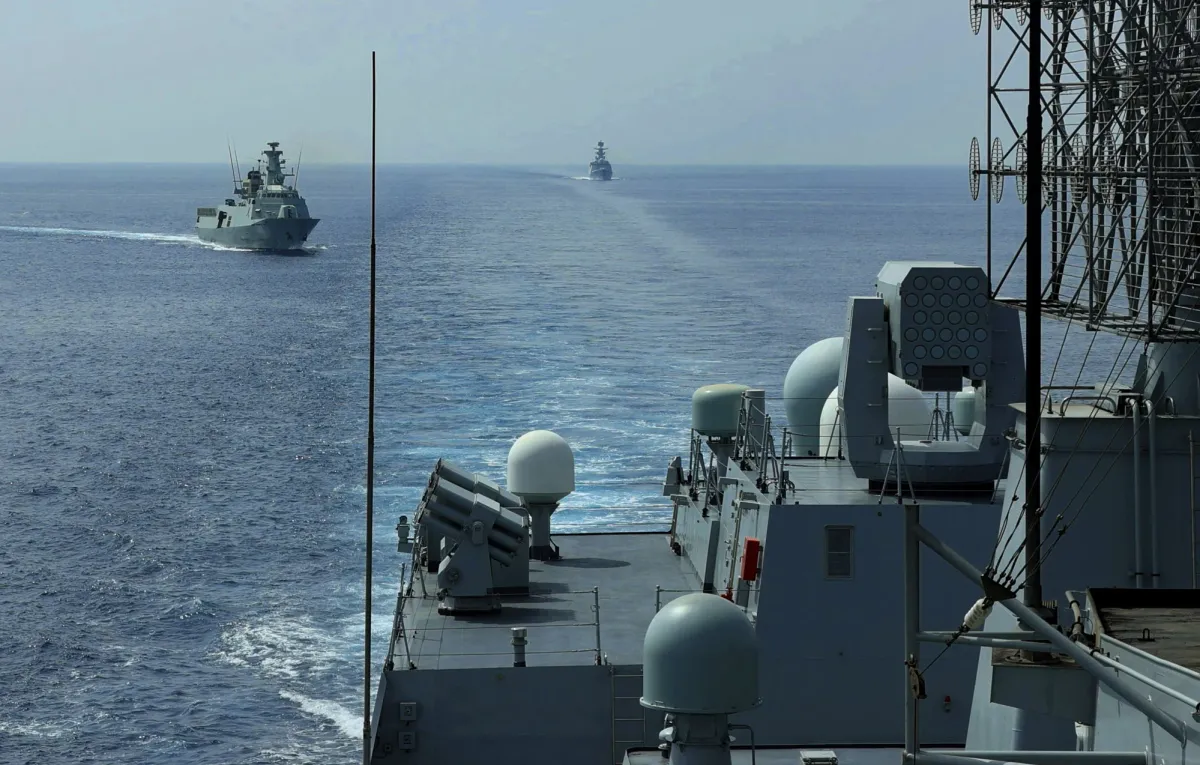 Strategic Maritime Maneuver: China Positions Six Warships in the Middle East Amidst Escalating Tensions